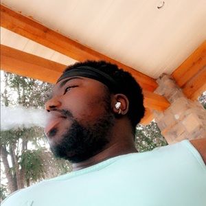 Meet your Posher, Damario